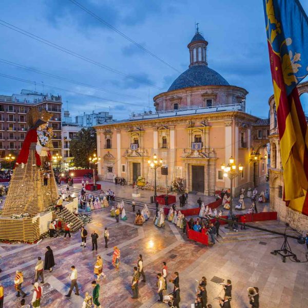 Discovering Spain: A Guide to Laws, Customs, and Etiquette